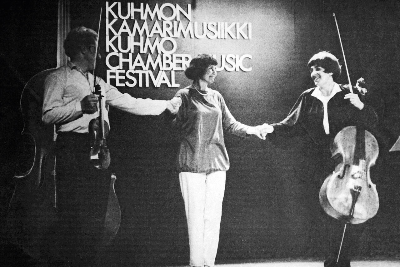 Ежегодный фестиваль камерной музыки в финском городе Кухмо. Слева направо: Олег Каган, София Губайдулина и Наталия Гутман