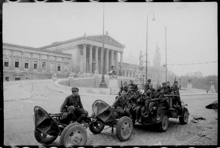 Выставка фотографий евгения халдея