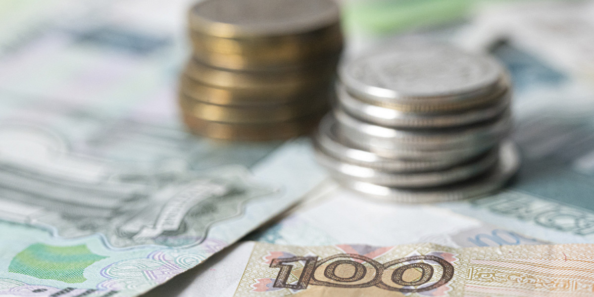 Продолжится ли падение рубля и как это связано с платежным балансом? Отвечают эксперты