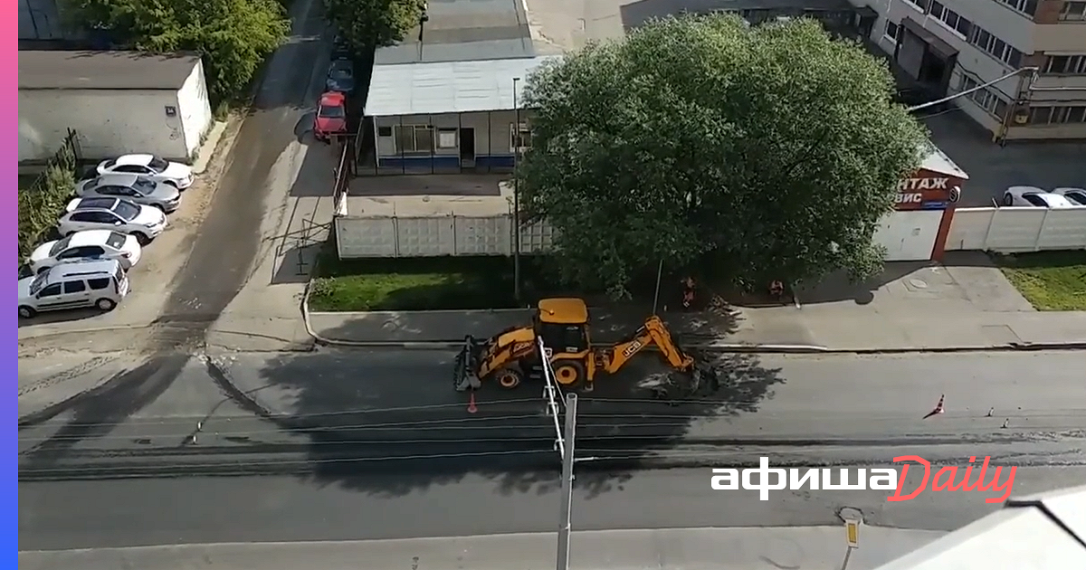 Московский положить. Новый асфальт возле больницы. На ул Джонуа положили новый асфальт. Сняли асфальт на МКАДЕ. Штура ломающая асфальт.