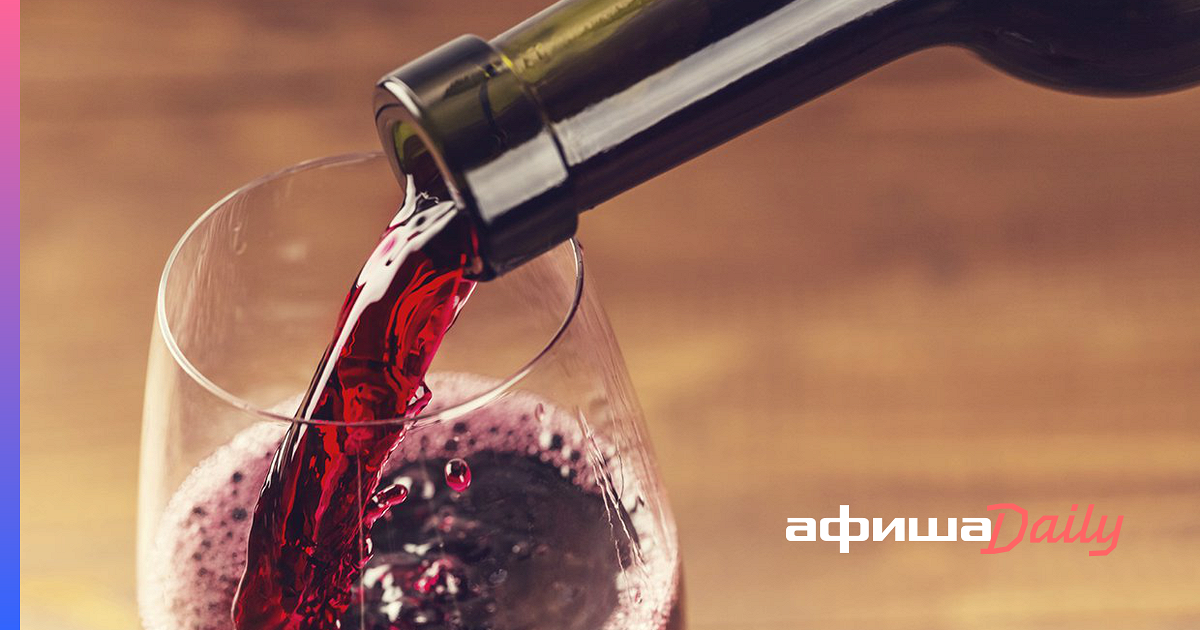 Вино из водопровода. Винный бокал. Брызги вина. Вода вместо вина. Yunessun spa resort вино.