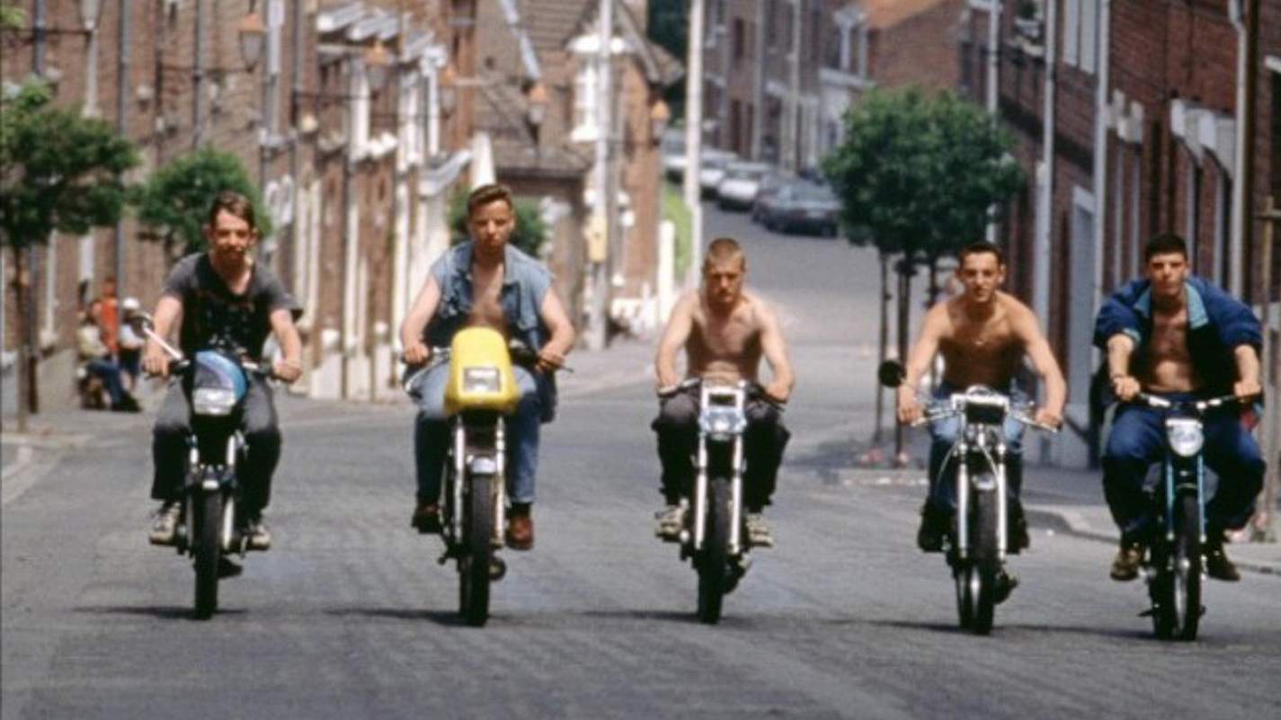 Этапы земной жизни христа. ). Жизнь иисуса 1997. Иисус смотрит. Жизнь иисуса 1997.