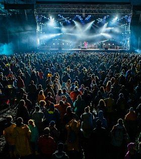 Летние музыкальные фестивали в России: от «Дикой мяты» до Ural Music Night