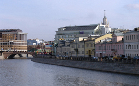 Набережные Москвы-реки могут стать пешеходными зонами