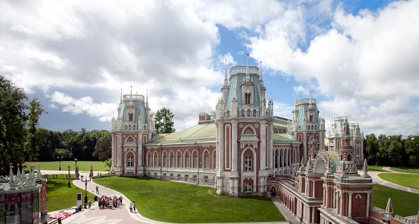 7 идей для пешеходных прогулок по Москве с аудиогидом