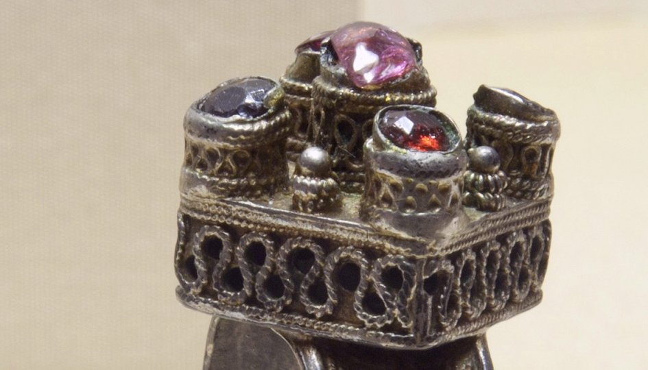 Выставки: Серебряная кладовая «Царицына» Выставки: Серебряная кладовая «Царицына»