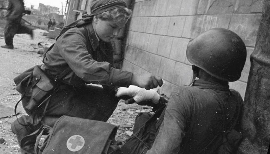 Выставки: Красная нить Выставки: Красная нить