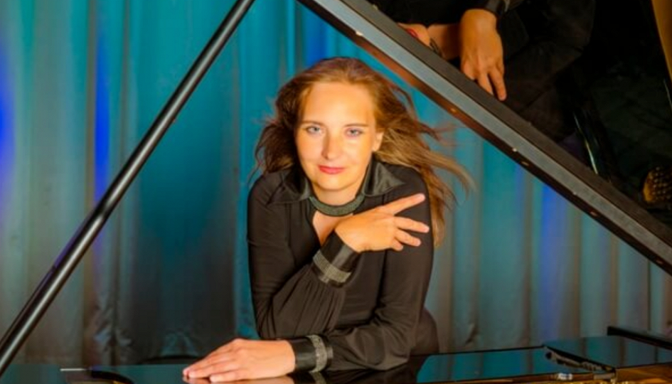 Концерты: «На крыльях чудной песни»: Юлия Семенова Концерты: «На крыльях чудной песни»: Юлия Семенова