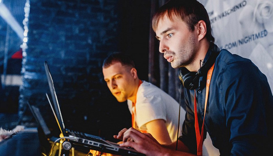 Концерты: «В меде только девушки»: DJs Dyxanin, Xray, Kovalev Концерты: «В меде только девушки»: DJs Dyxanin, Xray, Kovalev