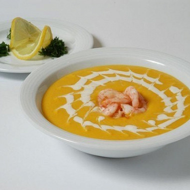 Рецепт Нежный крем суп из форели с креветками