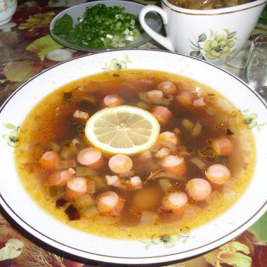 Фото рецепт Солянка мясная с оливками