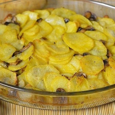 Рецепт Картошка с грибами в сливках