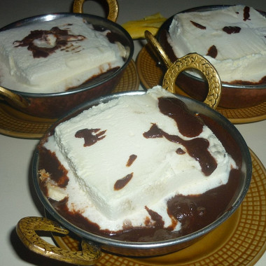Рецепт Десерт из мороженого, бананов и шоколада