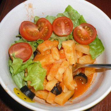 Рецепт Картофель в томатной пасте с оливками