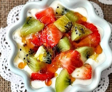 Рецепт Йогуртовый десерт с фруктами
