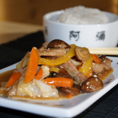 Рецепт Свинина с грибами шиитаке и овощами по‑китайски