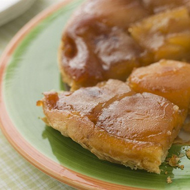 Рецепт Пирог с карамелизованными яблоками и орехами пекан