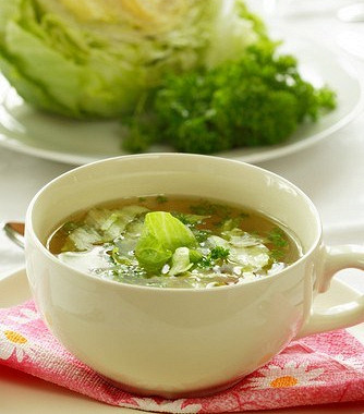 Рецепт Холодный суп из щавеля с огурцами и яйцами