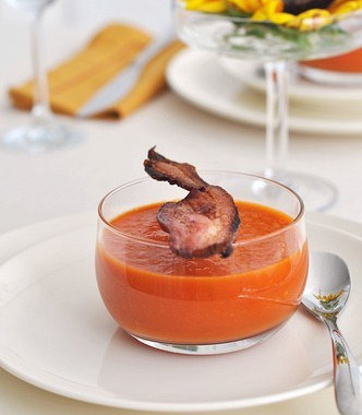 Рецепт Крем-суп из запеченных томатов с хрустящим беконом