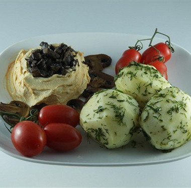 Рецепт Обед из картофеля с грибами и овощными рулетами