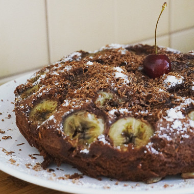 Рецепт Шоколадная шарлотка с бананами в мультиварке