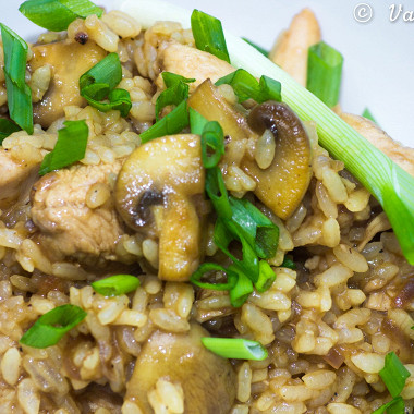 Рецепт Жареный рис с курицей и грибами
