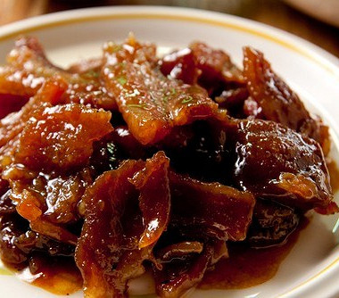 Фото рецепт Schmaltz and Gribenes (хрустящие кусочки куриной кожи с жареным луком)