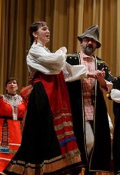 ЧЕЛОВЕК ЖИВЕТ - КАК ТРАВА РАСТЕТ ЧЕЛОВЕК ЖИВЕТ - КАК ТРАВА РАСТЕТ